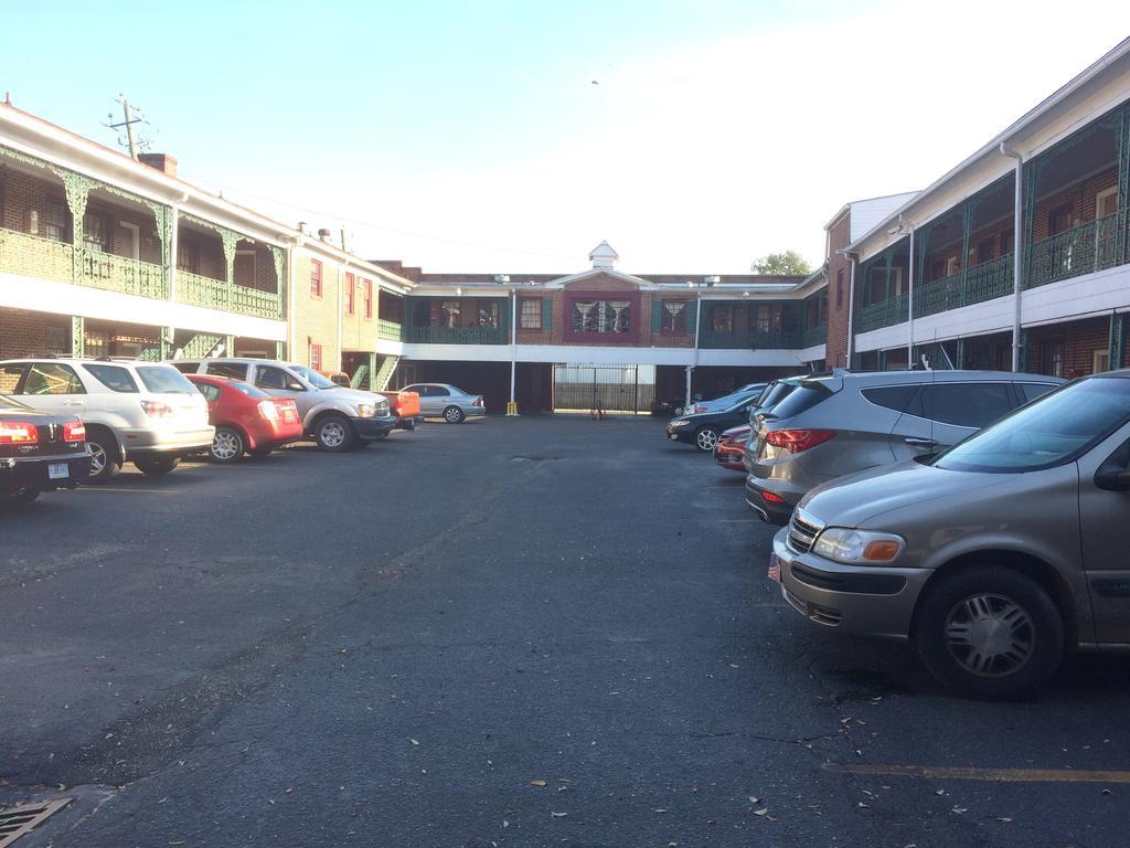 Budget Inn Downtown Mobile Bagian luar foto