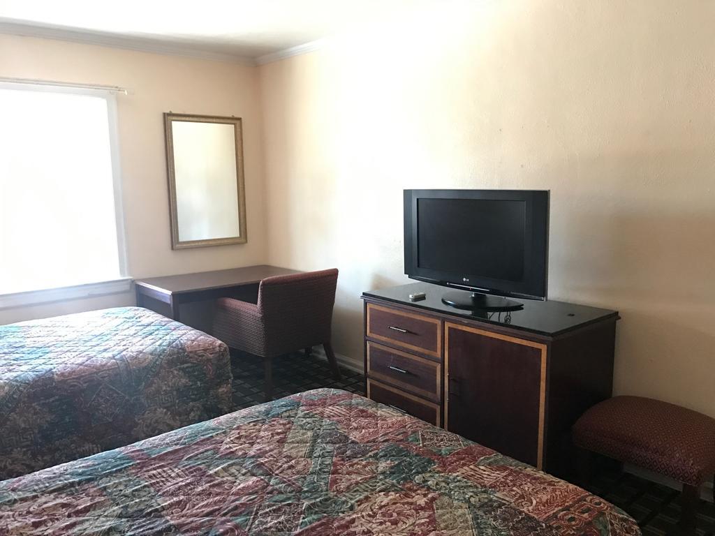 Budget Inn Downtown Mobile Bagian luar foto